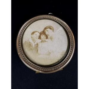 Round Photo Frame In Gilt Bronze 