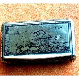 Snuffbox In Niélé Silver With Hunting Decor