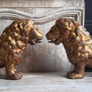 Pair Of Venetian Lions In Carved Gilded Wood / Italy 18th Century