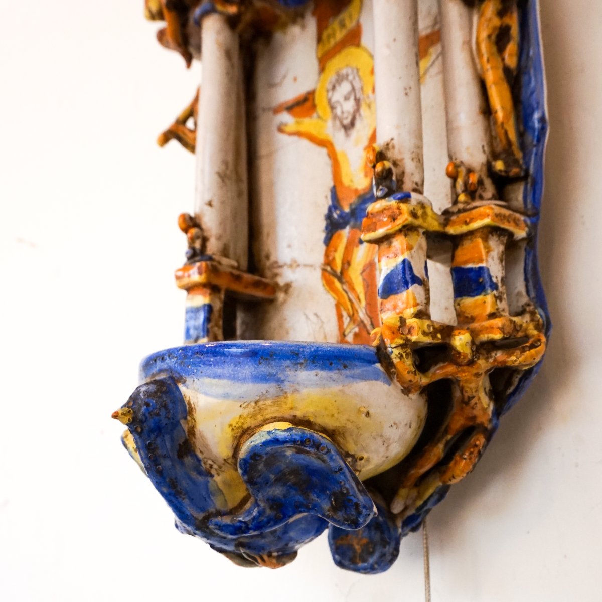 Acquasantiera policroma in ceramica, manifattura campana, XVIII secolo-photo-2