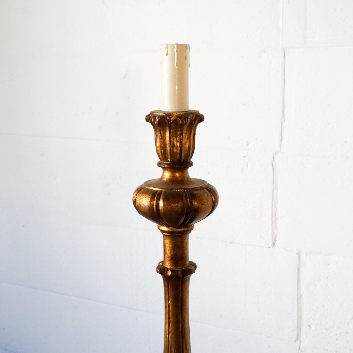 Lampada da Terra Ricavata da Candelabro in Legno Dorato – Italia, Inizio XX Secolo-photo-2