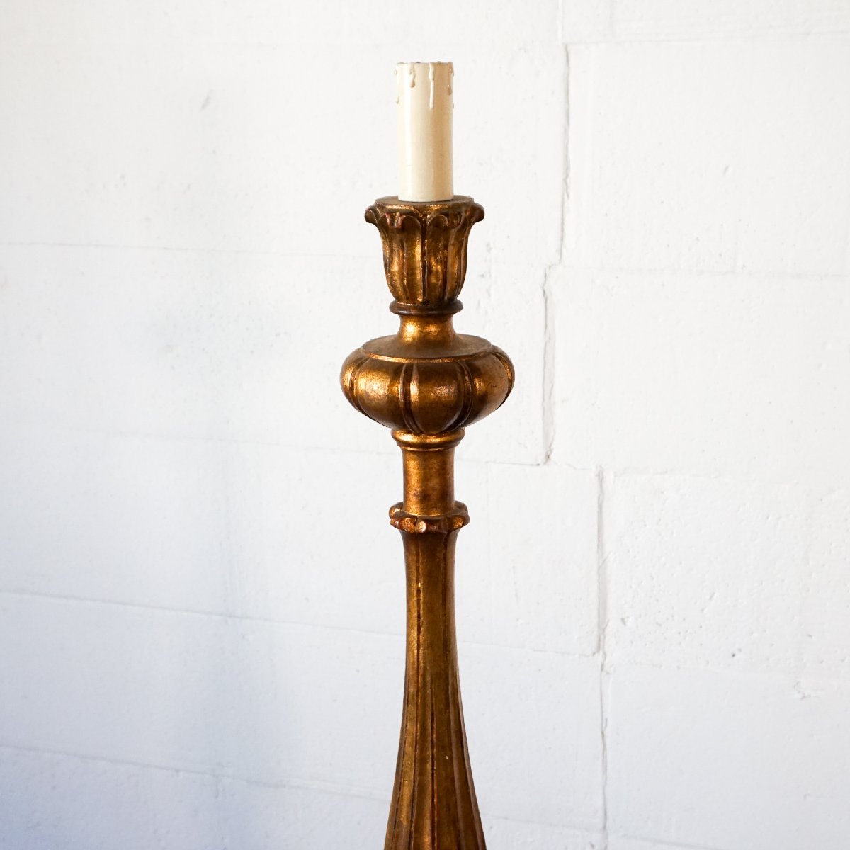 Lampada da Terra Ricavata da Candelabro in Legno Dorato – Italia, Inizio XX Secolo-photo-3
