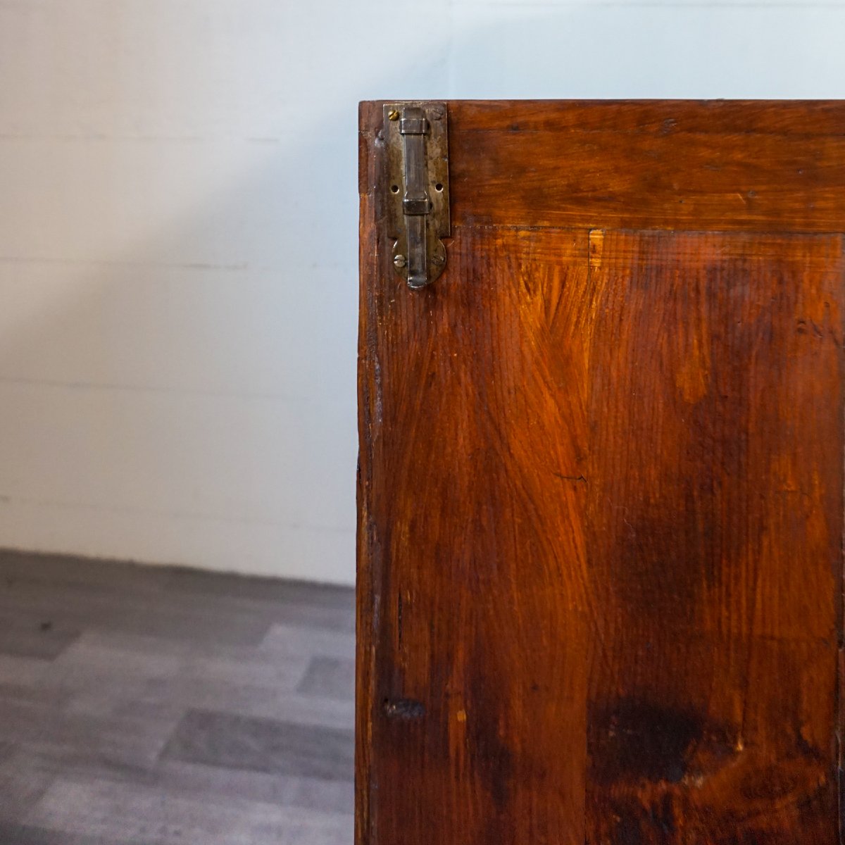 Angoliera antica in noce con stipo a ribalta – Italia, prima metà XIX secolo-photo-6