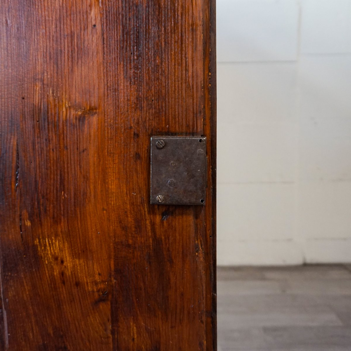 Angoliera antica in noce con stipo a ribalta – Italia, prima metà XIX secolo-photo-7