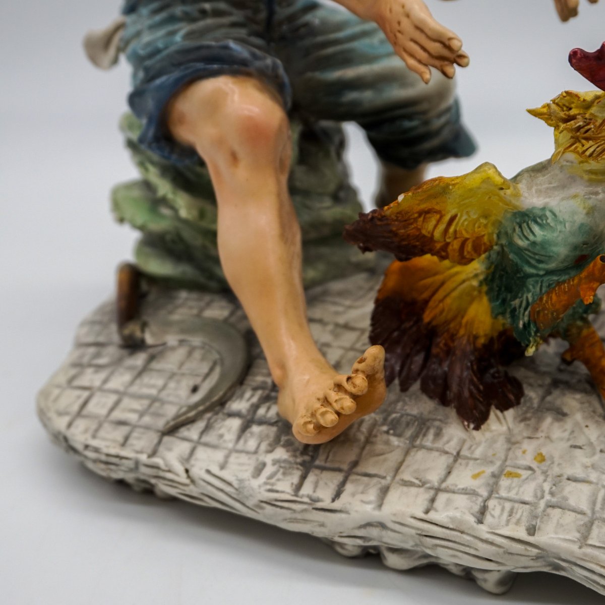 Statua Capodimonte “Ragazzo con galli e gallina”-photo-2