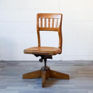 Sedia Girevole da Ufficio in Legno – Anni ’30