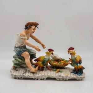 Statua Capodimonte “Ragazzo con galli e gallina”
