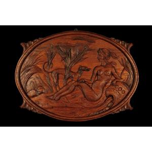 Curious And Ancient Bas-relief In Carved Oak C.1900 / Woman With Bare Breasts And Dog Art Nouveau