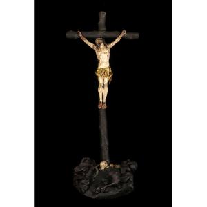 Imposing Antique Christ On The Cross, Folk Art Circa 1800 / Oak Carving
