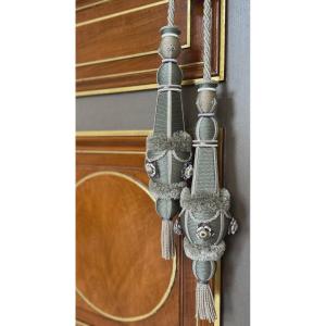 Pair Of Double Tiebacks, Medium Model - Celadon Green Color (21st Century)
