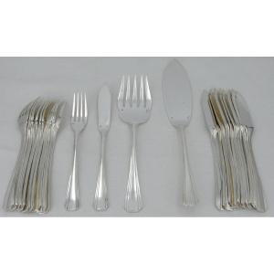 Christofle Boréal Model, 8 Fish Cutlery + 1 Serving Cutlery, 18 Pieces.