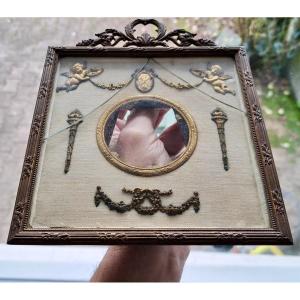 Louis XVI Style Bronze Frame For Miniature, Decorated With Putti And Cherubs, 19th Century