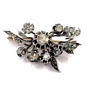 0823. Antique Brooch Set With Diamonds
