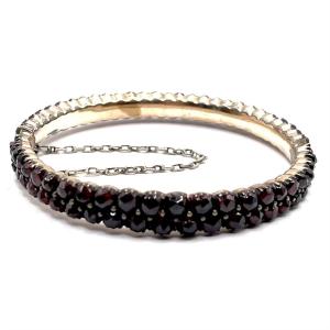 0662. Bracelet With Garnets