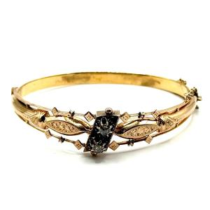 1568. Gold Bracelet With Diamonds