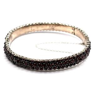 0241. Antique Garnet Bracelet