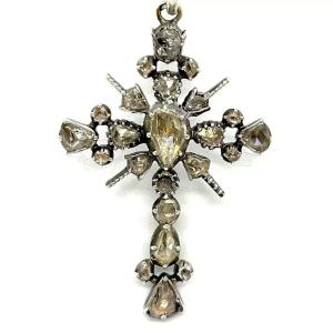 0337. Antique Cross Pendant With Diamonds