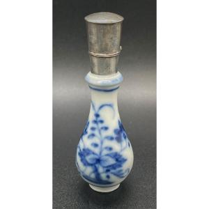 Kangxi Blue And White Underglaze Porcelain Perfume Bottle