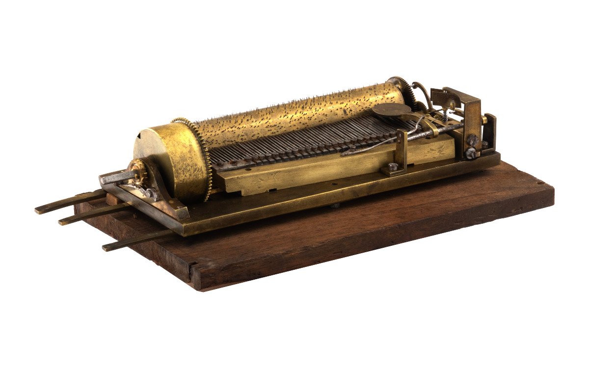 Pendola Svizzera firmata Courvoisier con suoneria a ore e quarti e carillon-photo-2