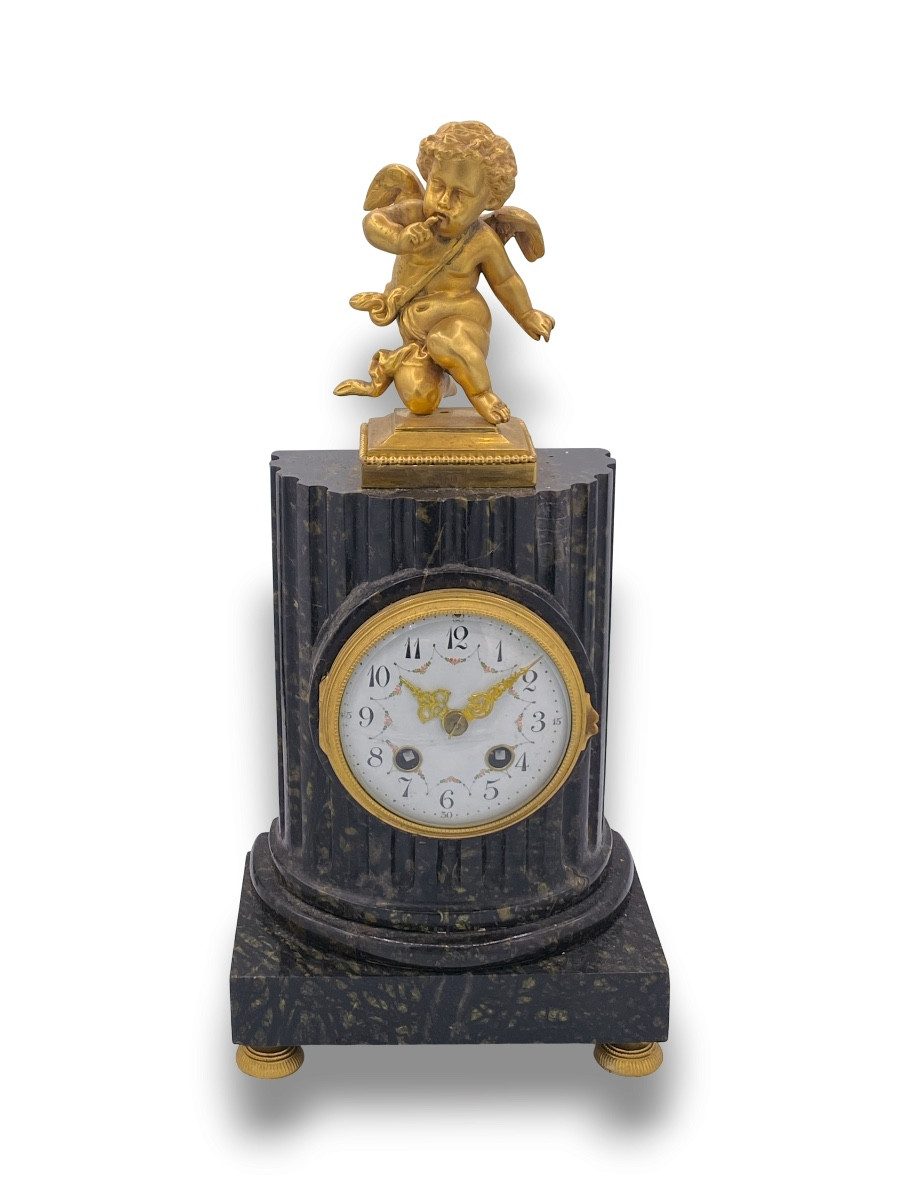 Antica pendola francese in bronzo dorato, suoneria a ore mezze, venduta as is per restauro 