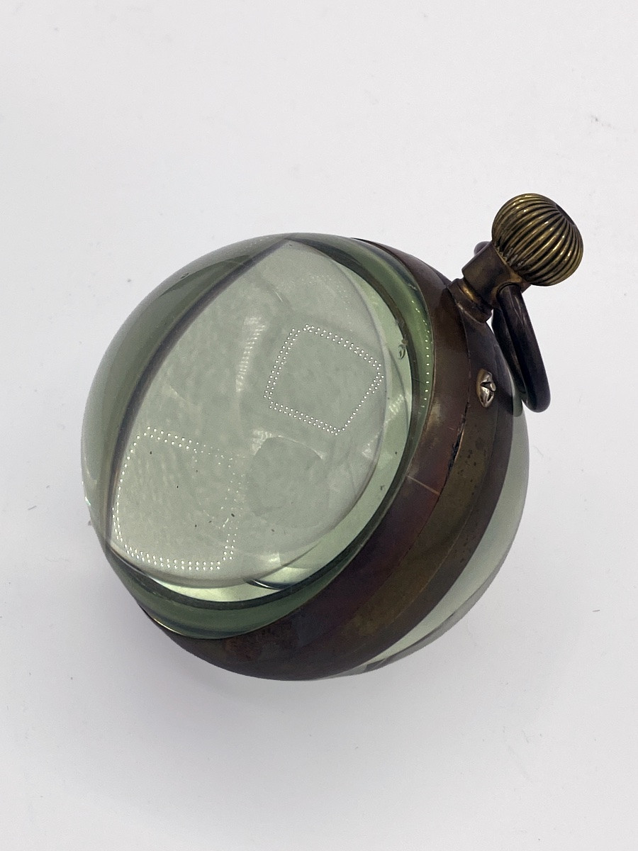 Orologio da tavolo sfera in vetro con base a figura di leone  in bronzo e marmo , funzionante-photo-5