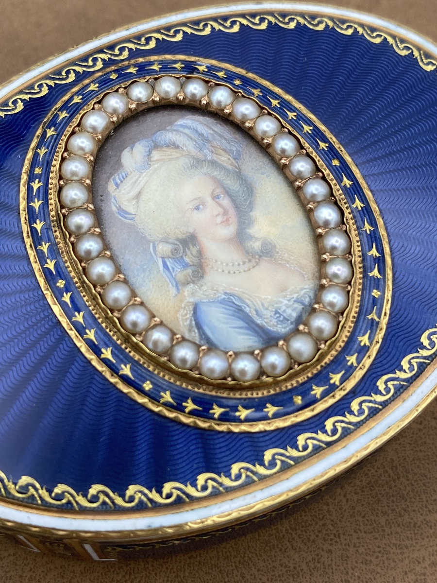 Tabacchiera ovale in oro, smalto e miniatura di Maria Antonietta, 1700-1800-photo-2