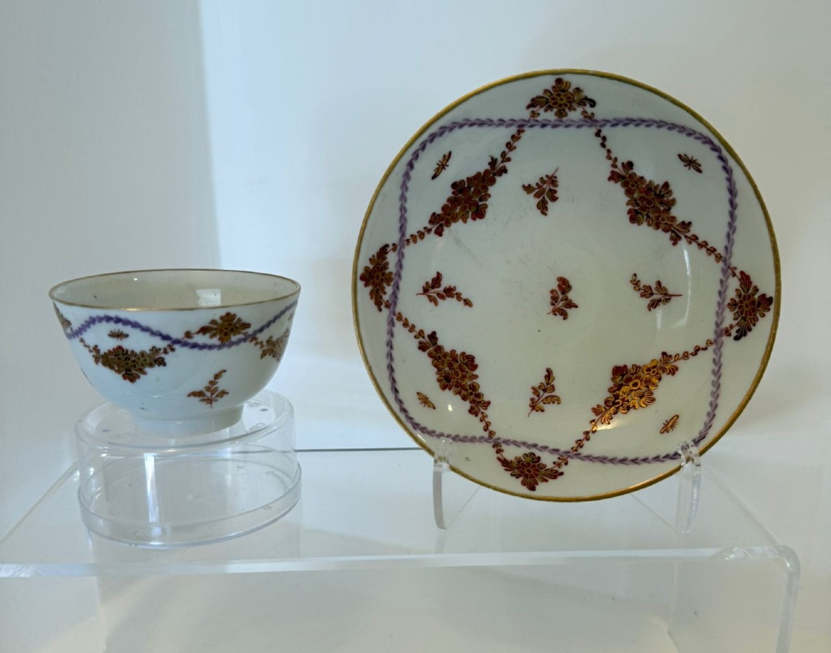 Tazza e piattino porcellana "delle Nove" secolo XVIII.