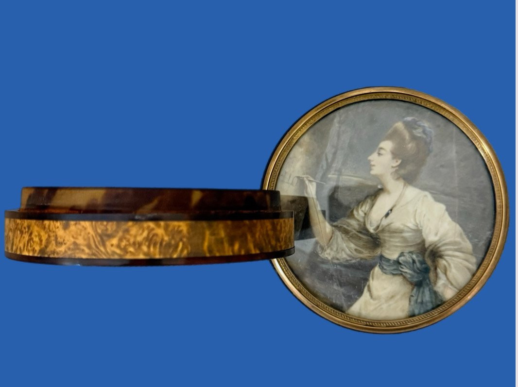 Tabacchiera del XIX secolo con iscrizione sul coperchio. -photo-2