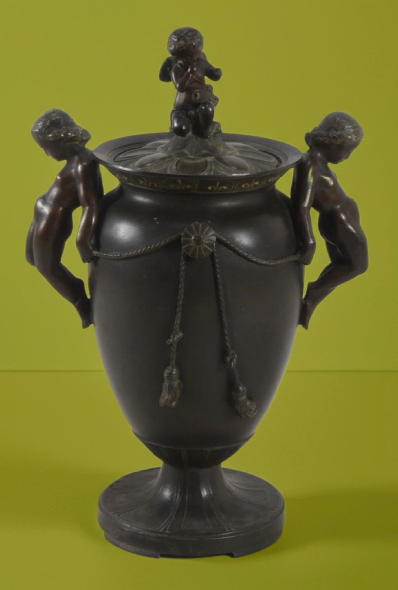 Potiche in bronzo brunito Grand Tour secolo XIX.