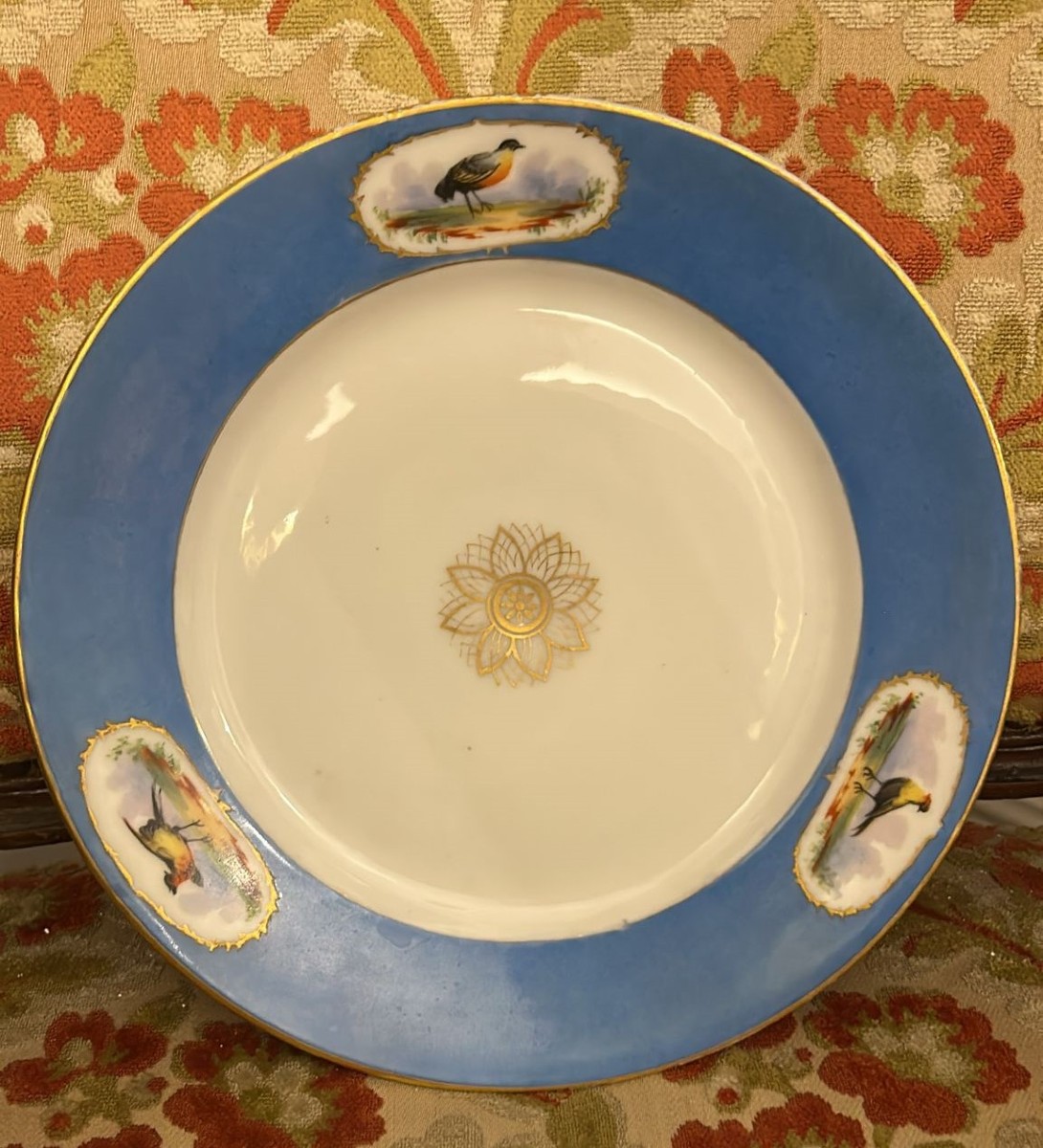 Piatto Sevres seconda metà secolo XIX. Possibilità della coppia.