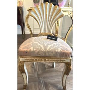 Poltroncina laccata e oro, Napoli secolo XVIII