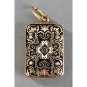 Charles X Enameled Gold Vinaigrette. Early 19th Century