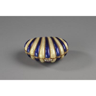 Gold And Enamel, Diamond Handbag Or Pills Box, Early 20th Century.