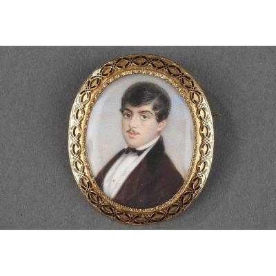 Mid-19th Century Gold And Enamelled Brooch With Miniature. 