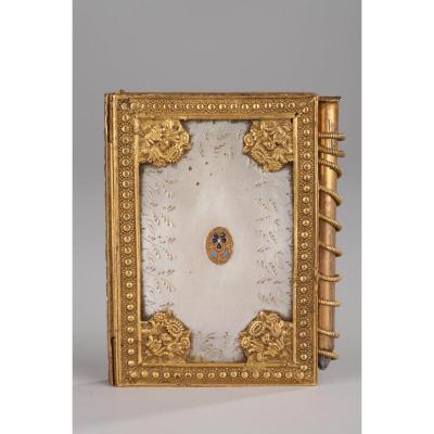 Charles X Dance Card In Mother Of Pearl And Bronze. Circa 1815-1830.