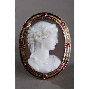 Important Cameo Mounted On A Brooch. Agate, Gold, Enamel And Ruby. 
