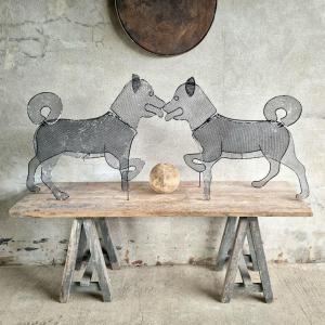 2 Metal Dogs