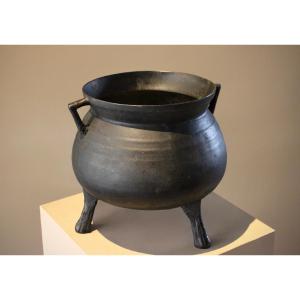 Bronze Cooking Pot, 16th Century