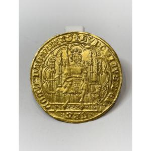 Golden Chair With Lion Louis De Mâle