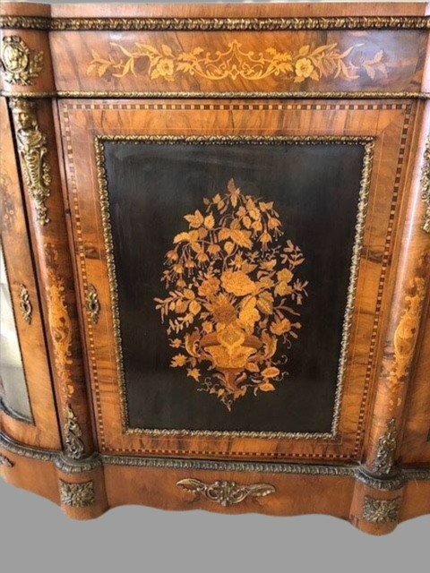 Credenza intarsiata a tre ante -photo-1