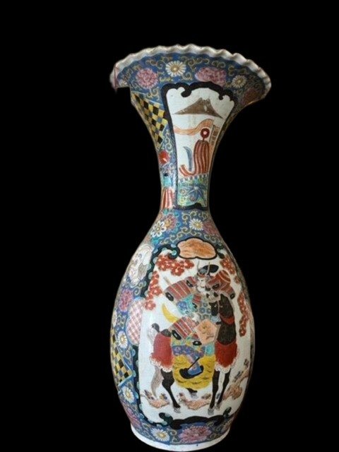 VASO IN PORCELLANA 