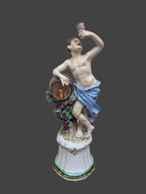 QUATTRO SCULTURE IN PORCELLANA-photo-1