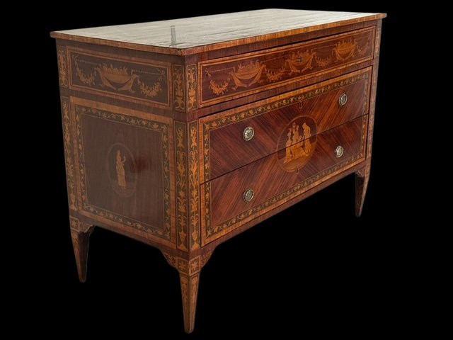 Cassettone Italiano-photo-1