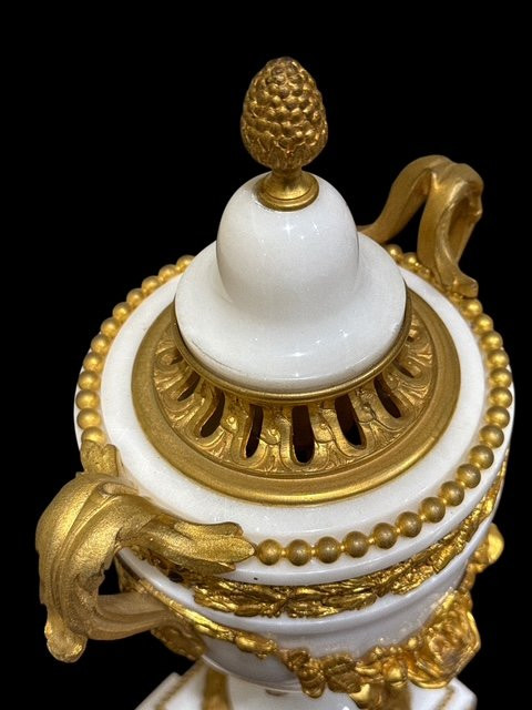 Coppia di vasi in marmo -photo-4