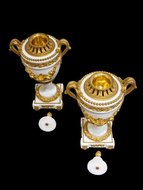 Coppia di vasi in marmo -photo-8