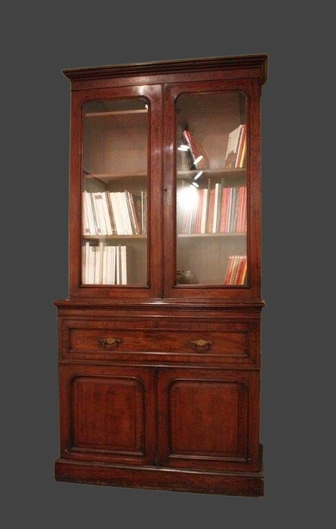 Bookcase con ribalta 