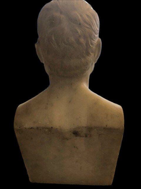 SCULTURA IN MARMO BIANCO-photo-1