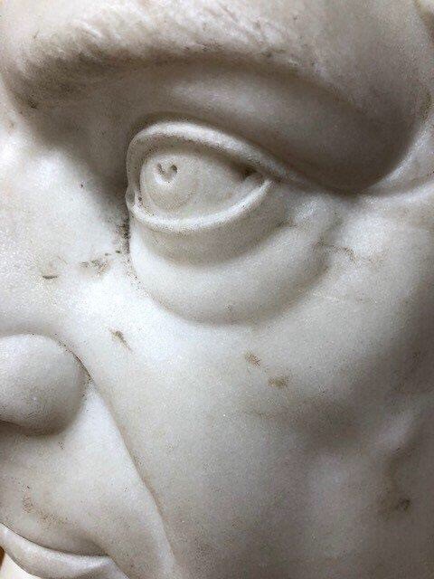 SCULTURA IN MARMO BIANCO-photo-3