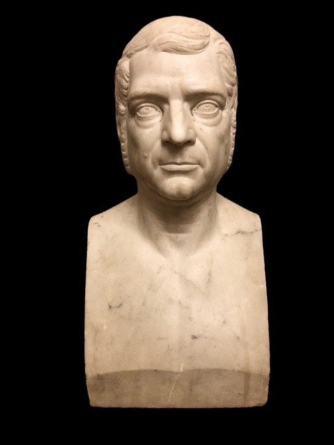 SCULTURA IN MARMO BIANCO-photo-2