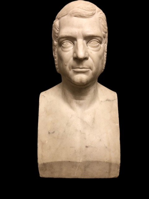 SCULTURA IN MARMO BIANCO